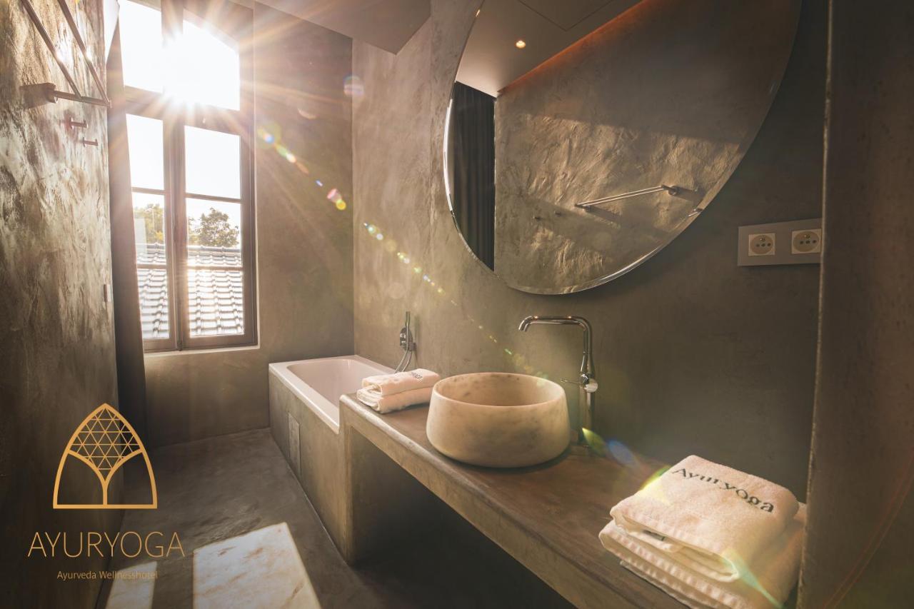 Ayuryoga Wellnesshotel Petegem Exteriör bild